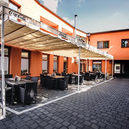Hotel U Kostela Modřice المظهر الخارجي الصورة